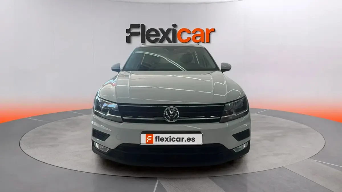 Usado VW Tiguan Edition 125 CV (91 kW) 2017 Blanco SUV