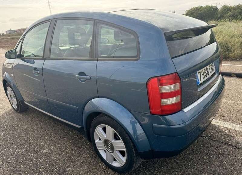 Usado Audi A2 75 CV (55 kW) 2001 Azul Utilitario