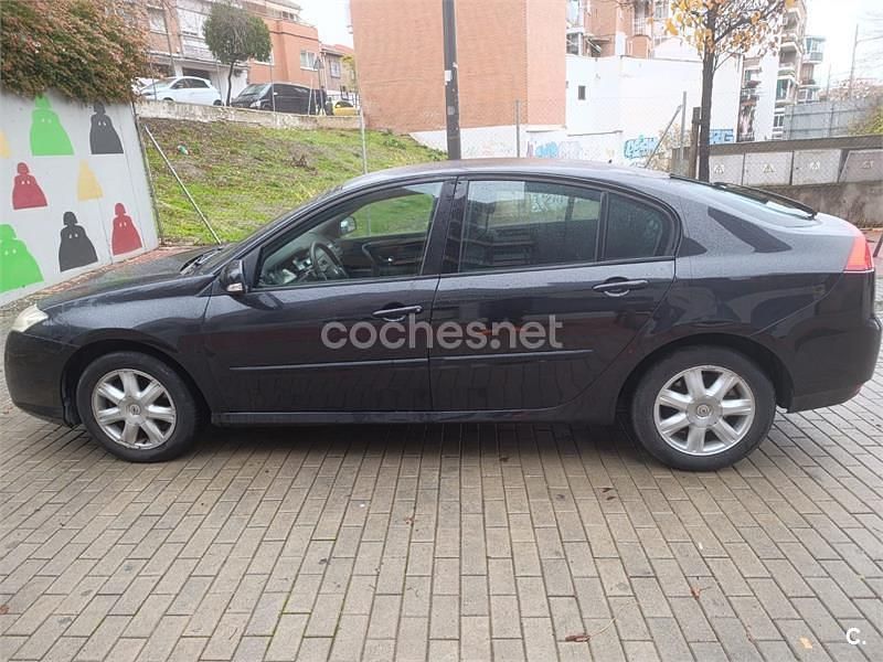 Negro Usado 2008 Renault Laguna III Privilege Berlina | 3999 € (Buen precio) - Imagen 1/4