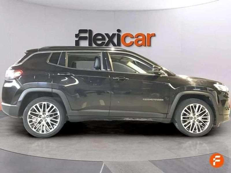 Usado Jeep Compass Limited 131 CV (96 kW) 2022 Negro SUV
