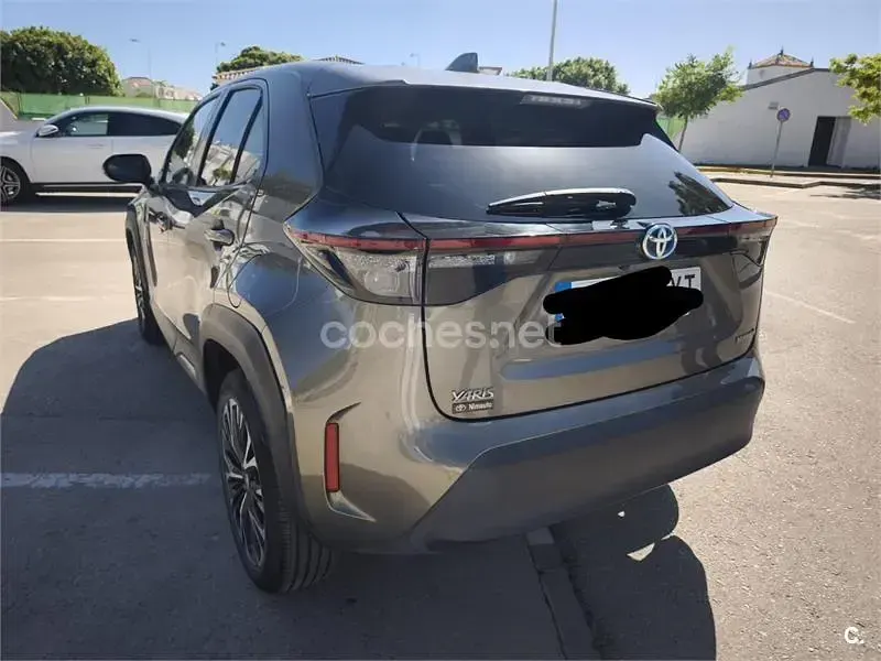 Usado Toyota Yaris Cross Style 116 CV (85 kW) 2022 Verde SUV