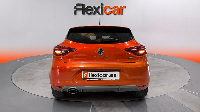 Usado Renault Clio V RS Line 100 CV (73 kW) 2020 Naranja Berlina