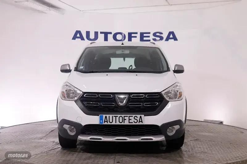Usado Dacia Lodgy Stepway 115 CV (84 kW) 2017 Blanco Monovolumen