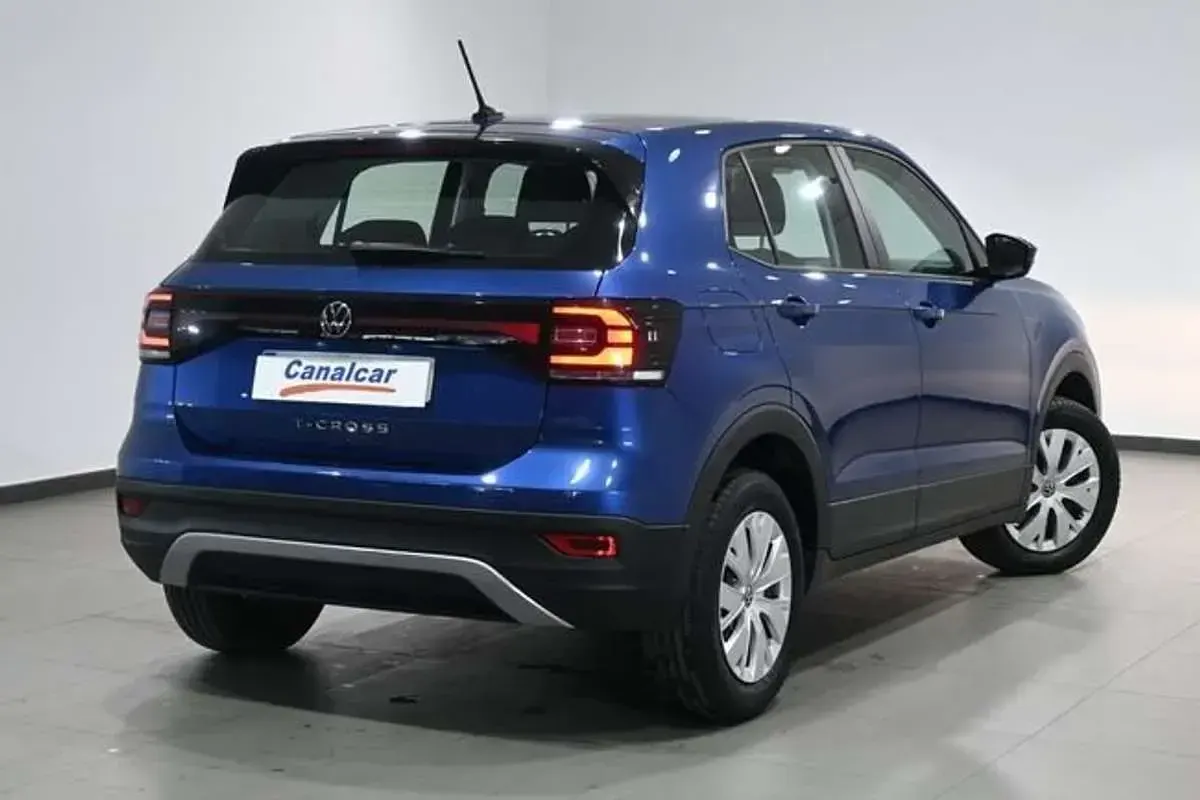 Usado VW T-Cross Edition 95 CV (69 kW) 2021 Azul SUV
