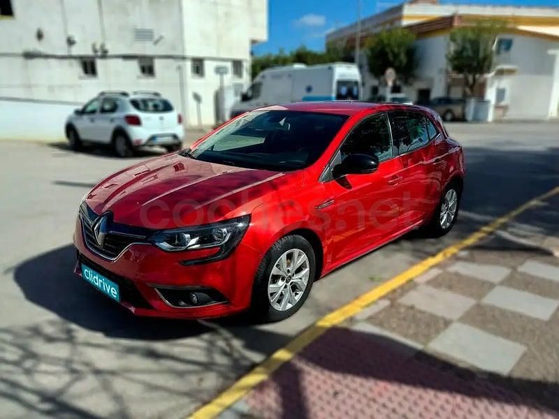 Usado Renault Mégane IV LIMITED 115 CV (84 kW) 2020 Rojo Berlina