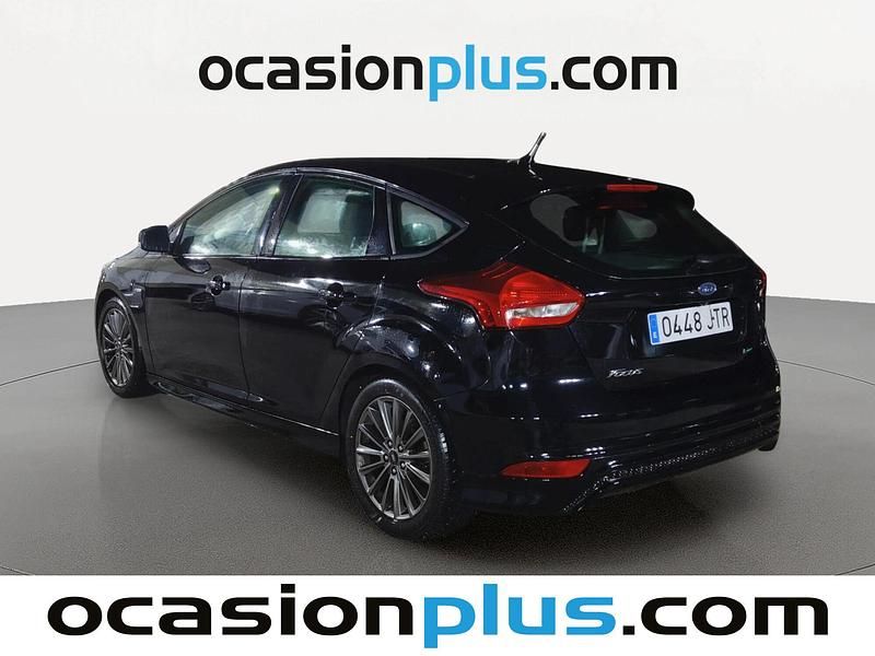 Usado Ford Focus ST-Line 125 CV (91 kW) 2016 Negro