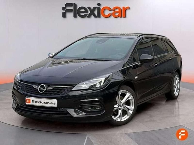 Usado Opel Astra Ultimate 145 CV (106 kW) 2021 Negro Familiar