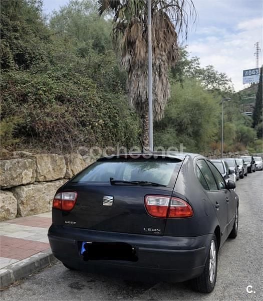 Usado Seat Leon Stella 105 CV (77 kW) 2003 Negro Berlina