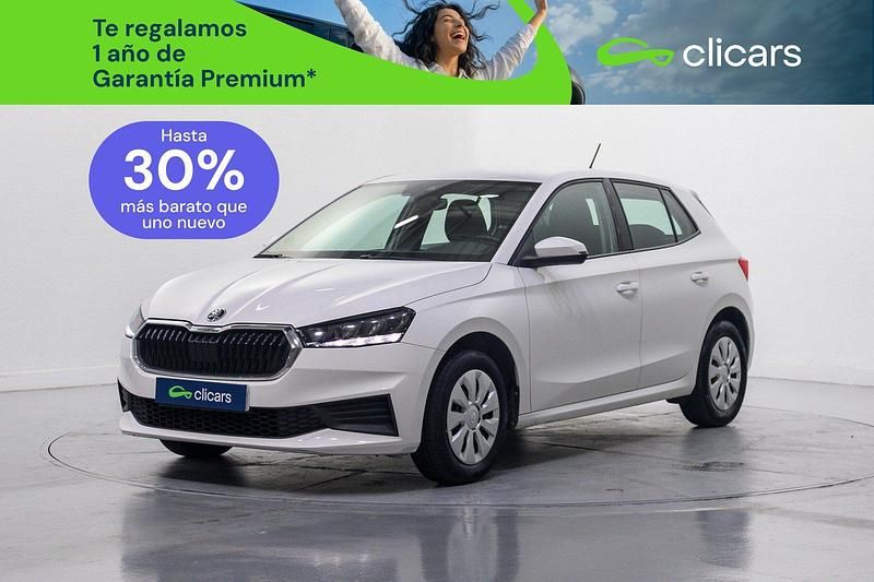 Usado Skoda Fabia Active 80 CV (58 kW) 2022 Blanco Utilitario