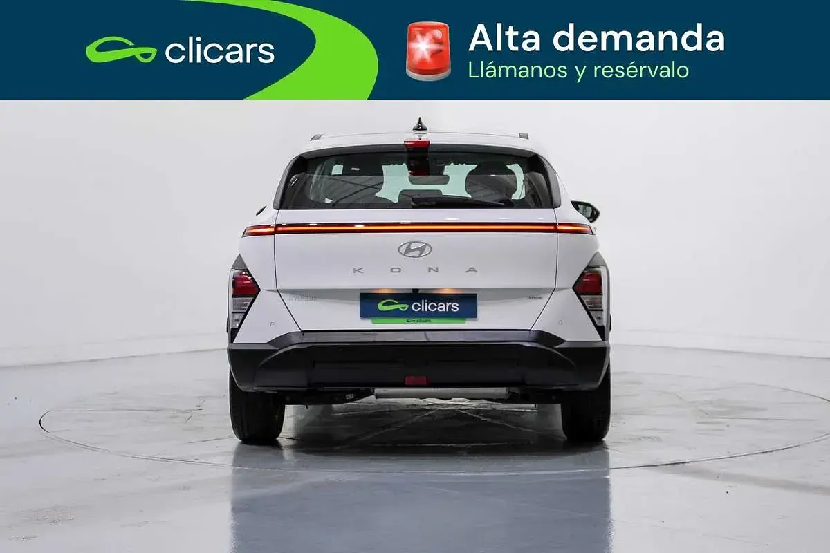 Usado Hyundai Kona 92 CV (67 kW) 2024 Blanco SUV