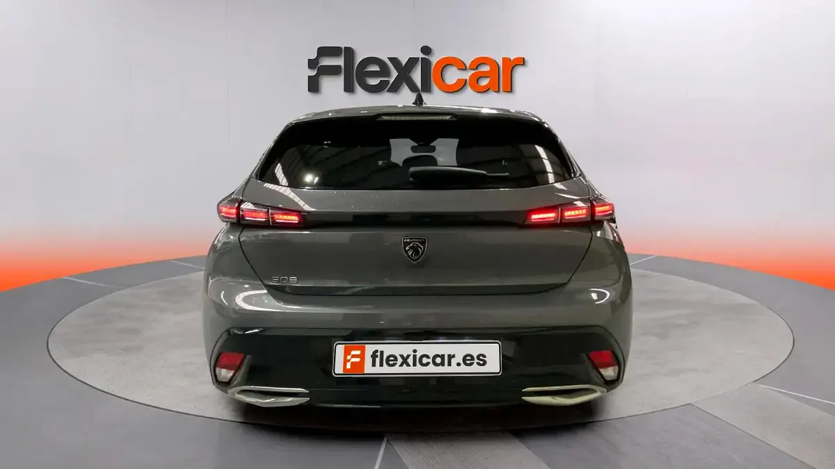 Usado Peugeot 308 Allure 131 CV (96 kW) 2024 Gris Utilitario