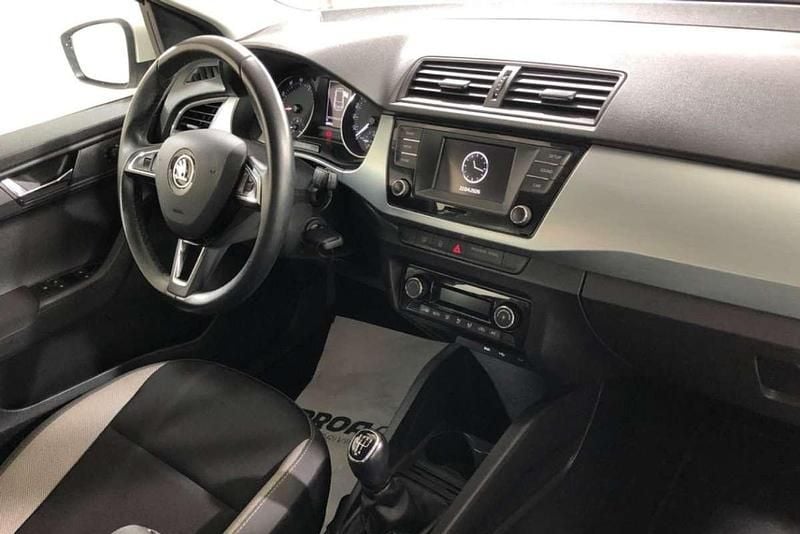 Usado Skoda Fabia Active 95 HP (69 kW) 2018 Branco Citadino