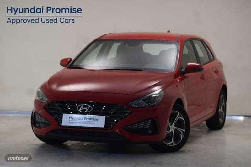 Engine red Usado 2024 Hyundai i30 Berlina | 19.900 € (Precio justo) - Imagen 1/4