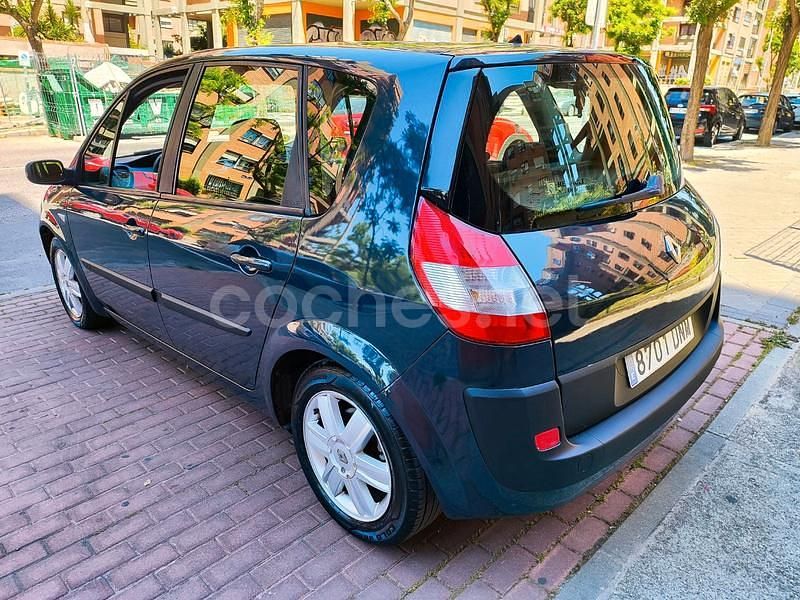Usado Renault Scénic II Dynamique 98 CV (72 kW) 2005 Gris / plata Monovolumen