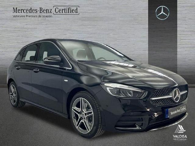Usado Mercedes B250e AMG line 218 CV (160 kW) 2025 Negro noche Monovolumen