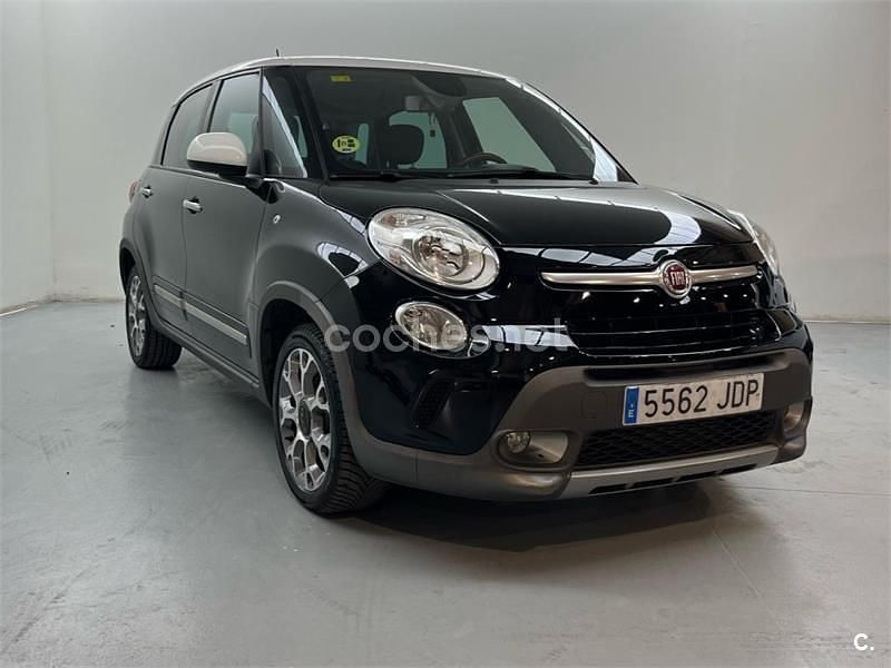 Negro Usado 2015 Fiat 500L Trekking Monovolumen | 7990 € (Precio justo) - Imagen 1/4