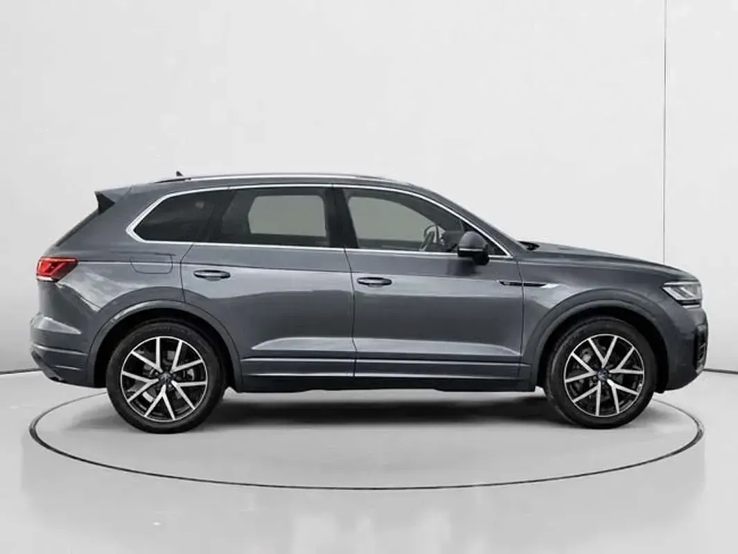 Usado VW Touareg Elegance 286 CV (210 kW) 2021 Gris SUV