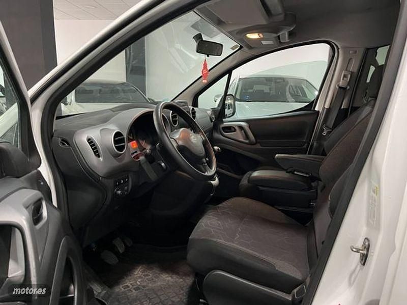 Usado Peugeot Partner Style 120 CV (88 kW) 2018 Blanco Monovolumen