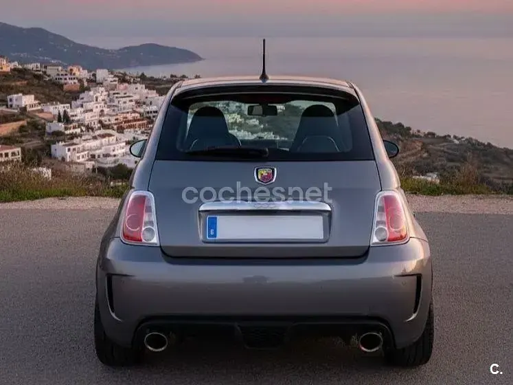 Usado Abarth 500 135 CV (99 kW) 2013 Gris / plata Berlina
