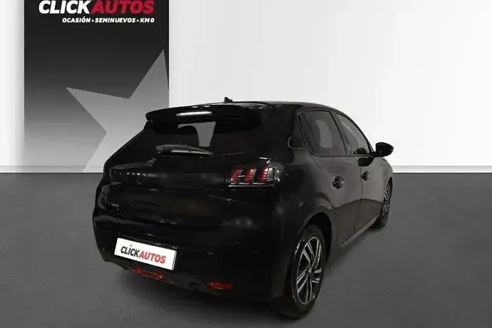 Usado Peugeot 208 Allure 100 CV (73 kW) 2023 Negro Utilitario