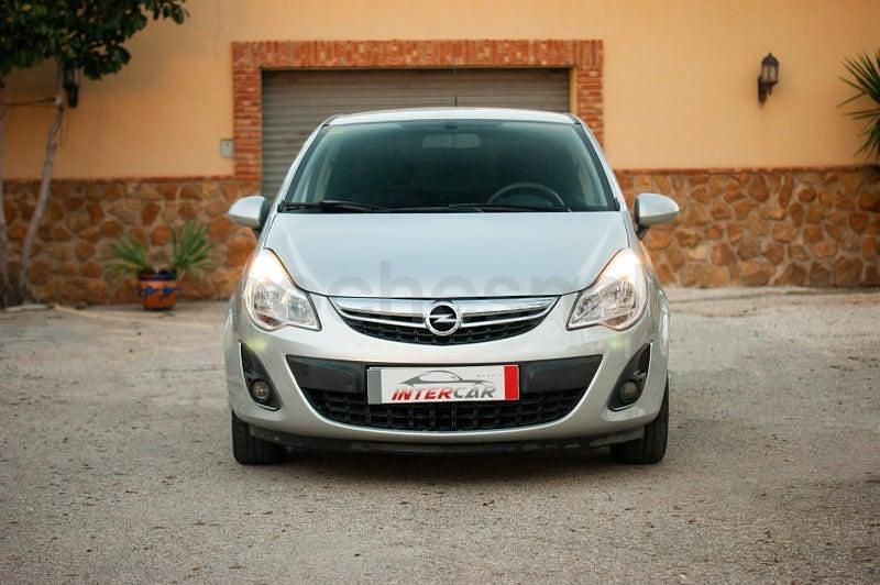 Usado Opel Corsa Essentia 86 CV (63 kW) 2011 Gris Utilitario