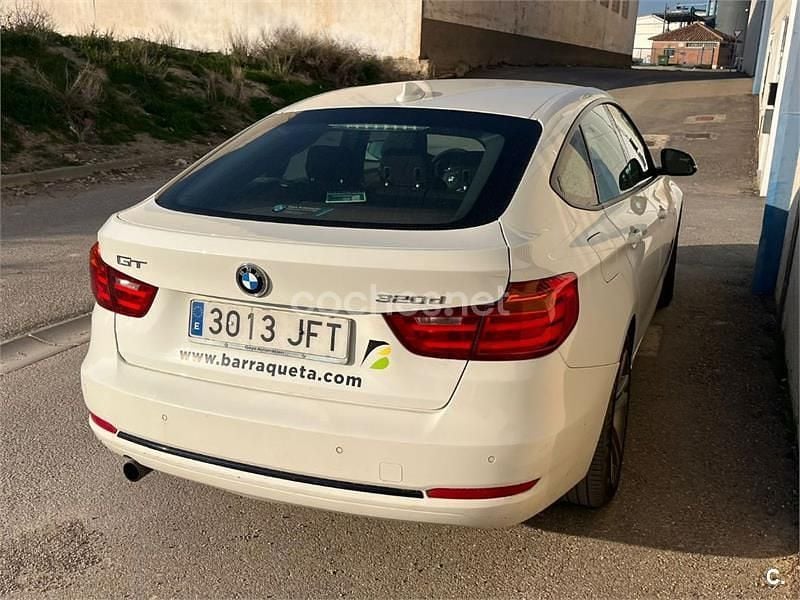 Usado BMW 320 Gran Turismo M Sport 184 CV (135 kW) 2015 Blanco Berlina