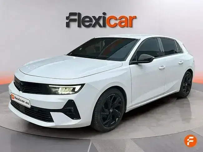 Usado Opel Astra Edition 130 CV (95 kW) 2023 Blanco Utilitario