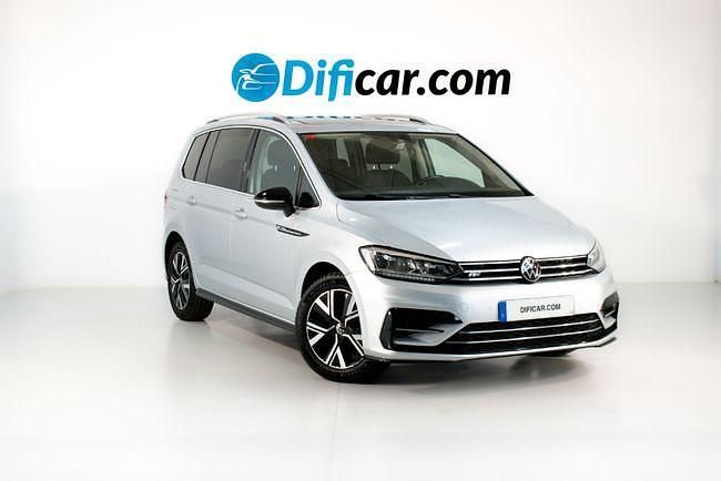 Usado VW Touran R-line 150 CV (110 kW) 2020 Plata Monovolumen