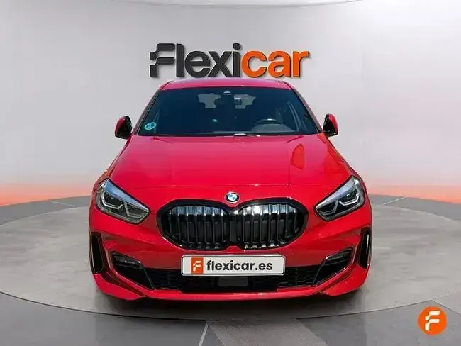 Usado BMW 118 136 CV (100 kW) 2023 Rojo Utilitario