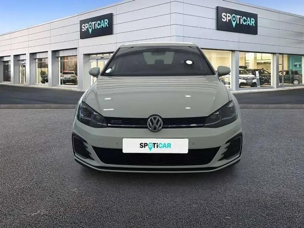 Usado VW Golf VII GTE 204 CV (150 kW) 2020 Blanco Berlina