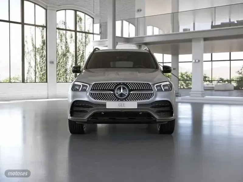 Usado Mercedes GLE300 272 CV (200 kW) 2021 Plateado SUV