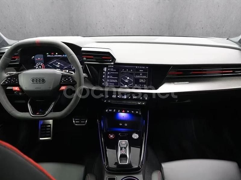 Usado Audi RS3 Premium 400 CV (294 kW) 2025 Gris / plata Berlina