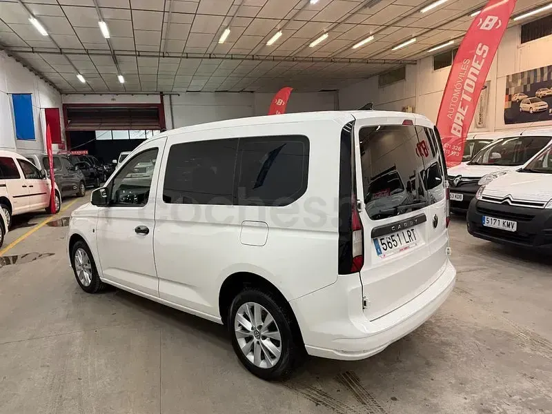 Usado VW Caddy 102 CV (75 kW) 2021 Beige Monovolumen