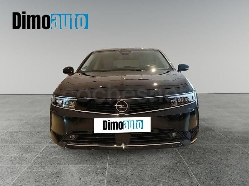 Usado Opel Astra Elegance 180 CV (132 kW) 2023 Negro Berlina