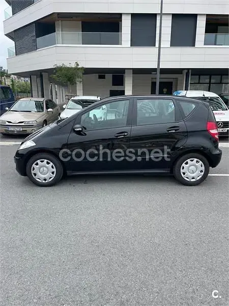Usado Mercedes A160 Classic 82 CV (60 kW) 2008 Negro Monovolumen