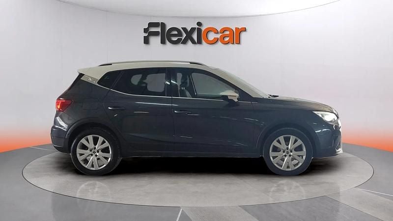 Usado Seat Arona Xperience 110 CV (80 kW) 2022 Gris SUV