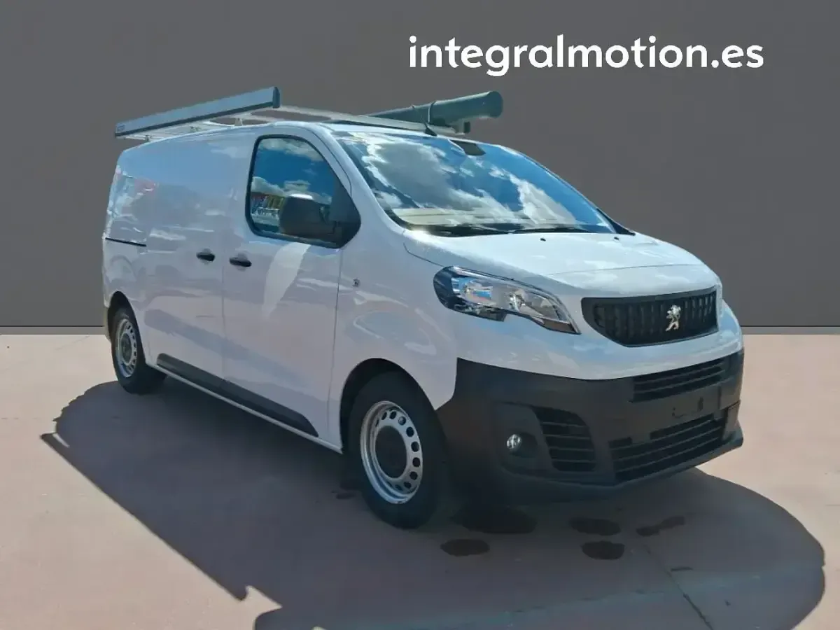 Usado Peugeot Expert 145 CV (106 kW) 2023 Blanco Van