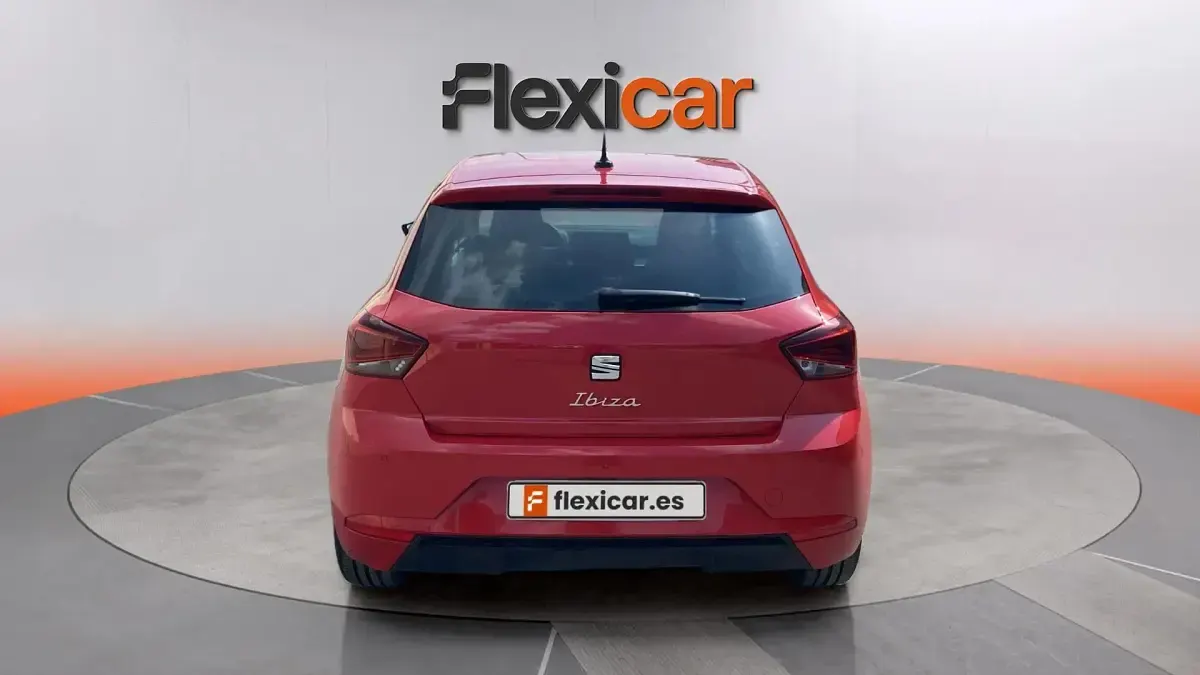 Usado Seat Ibiza 116 CV (85 kW) 2024 Rojo Utilitario