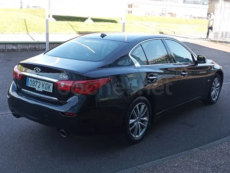 Usado Infiniti Q50 Premium 170 CV (125 kW) 2017 Negro Berlina