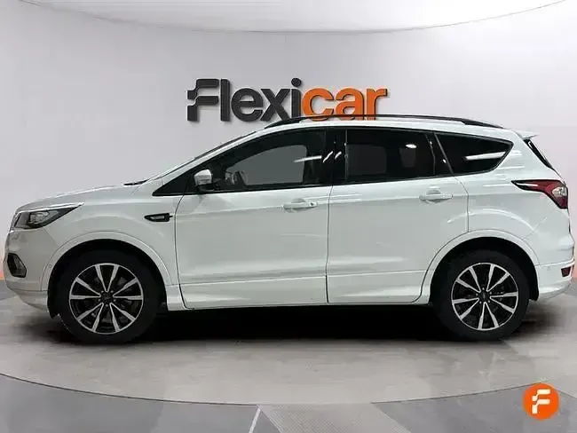 Usado Ford Kuga ST-Line 120 CV (88 kW) 2019 Blanco SUV