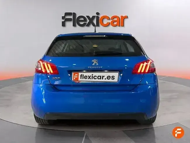 Usado Peugeot 308 Active 110 CV (80 kW) 2021 Azul Berlina