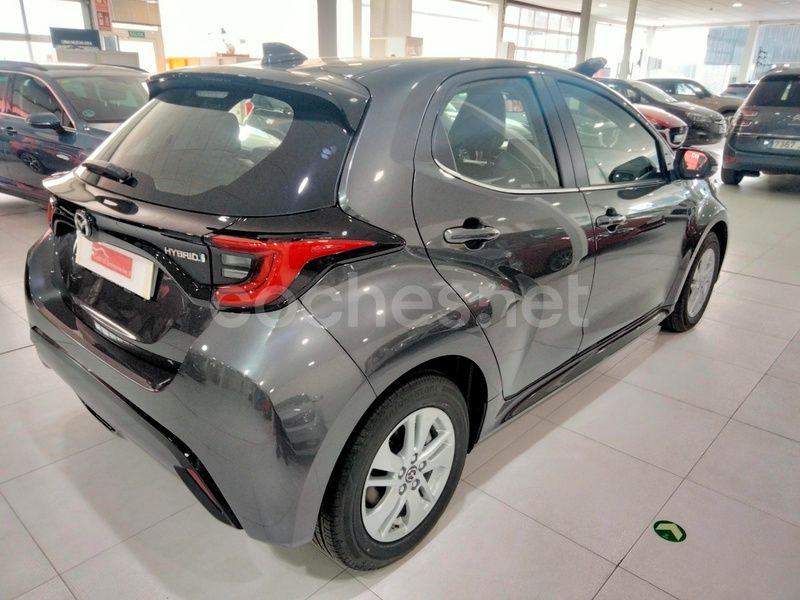 Usado Mazda 2 Comfort 116 CV (85 kW) 2024 Gris Berlina