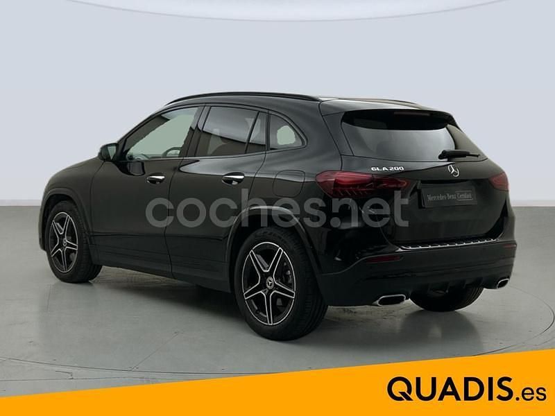 Usado Mercedes GLA200 163 CV (119 kW) 2025 Negro SUV