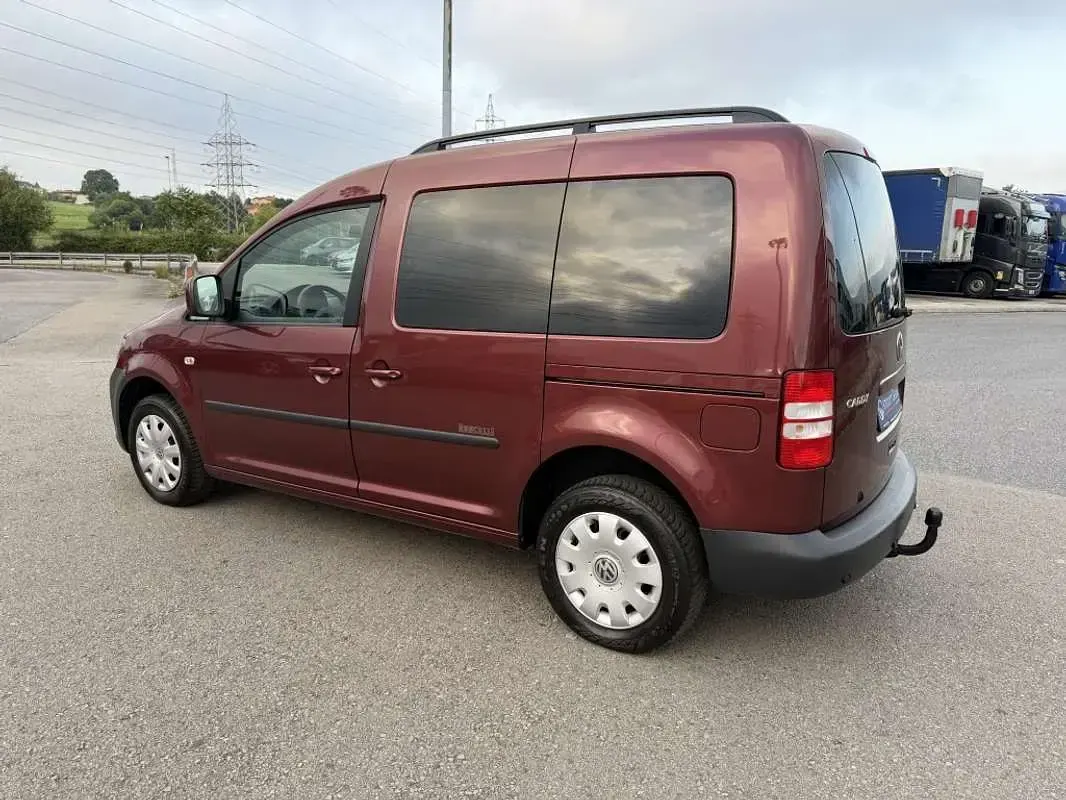 Usado VW Caddy Comfortline 102 CV (75 kW) 2011 Monovolumen