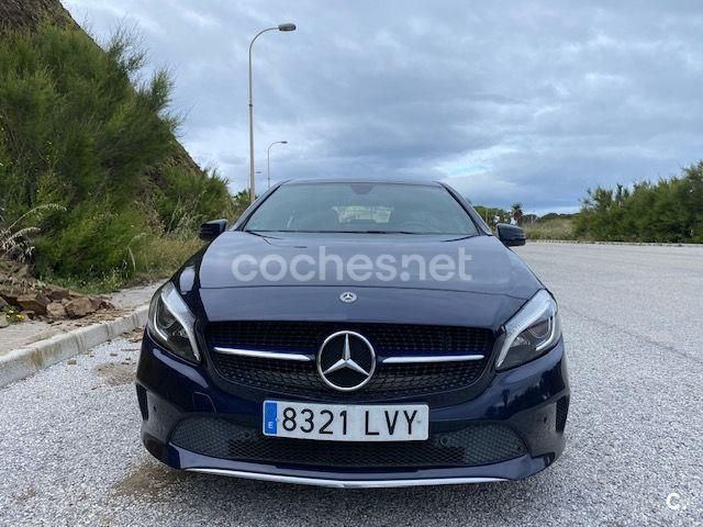 Azul Usado 2017 Mercedes A180 Style Berlina | 16.400 € (Precio justo) - Imagen 1/4