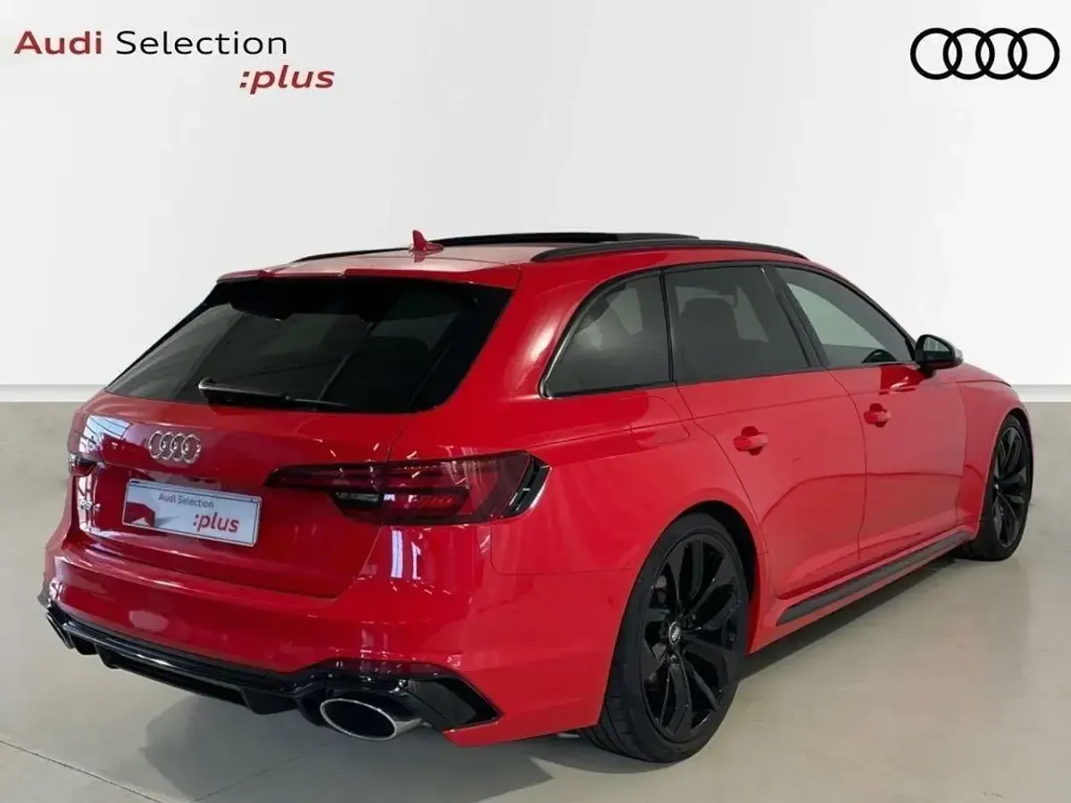 Usado Audi RS4 450 CV (330 kW) 2019 Rojo Familiar
