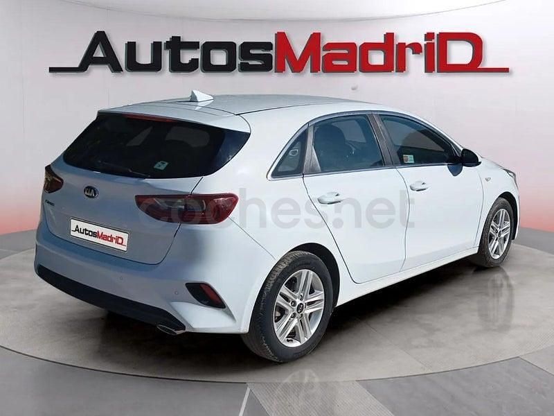 Usado Kia Ceed 120 CV (88 kW) 2021 Blanco Utilitario