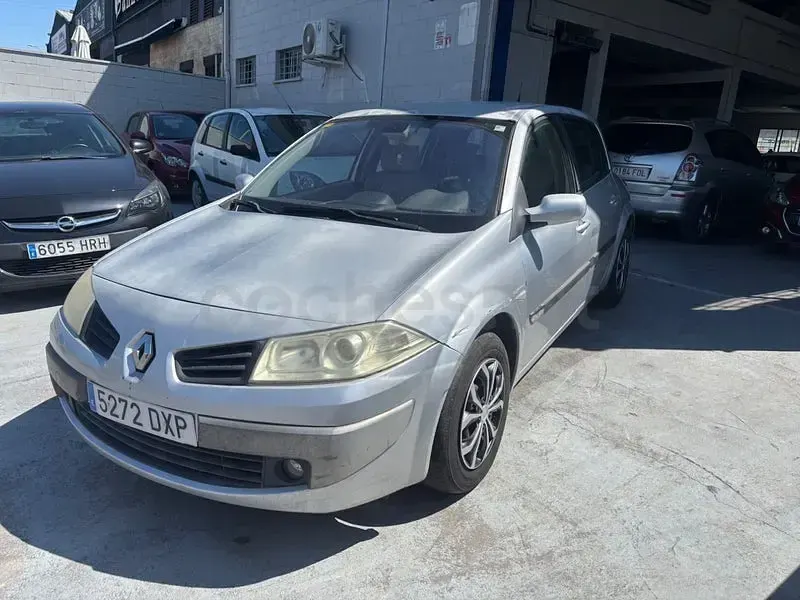 Usado Renault Mégane Business 105 CV (77 kW) 2006 Gris / plata Berlina