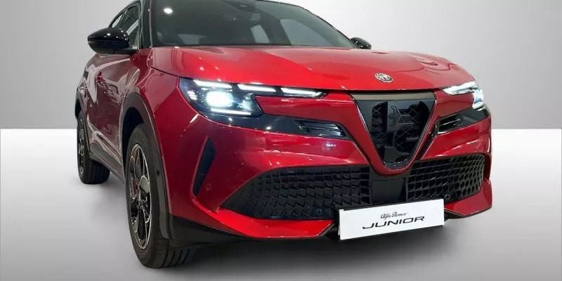 Usado Alfa Romeo Junior Edizione Speciale 114 kW (156 CV) 2024 Bronce SUV