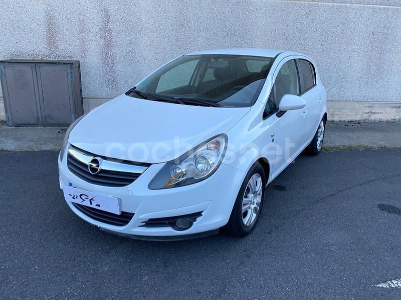 Blanco Usado 2010 Opel Corsa Berlina | 4750 € (Precio justo) - Imagen 1/4